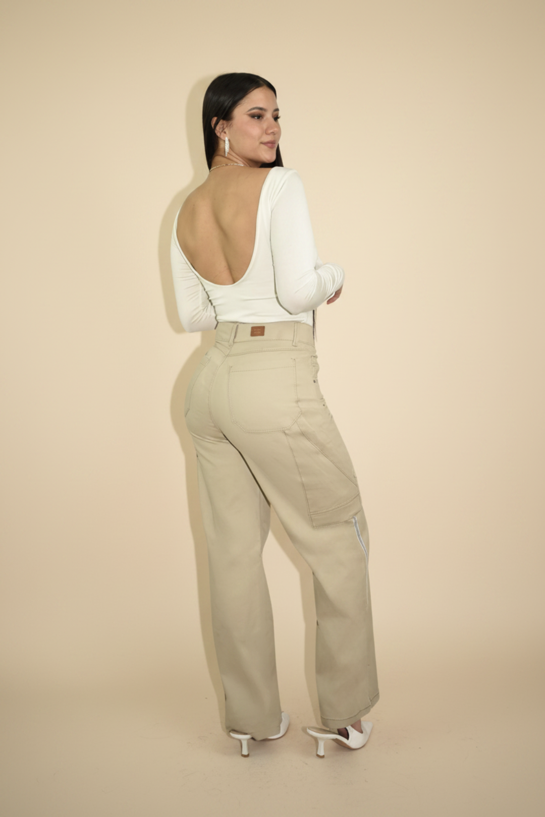 PANTALÓN BOTA RECTA TIRO ALTO