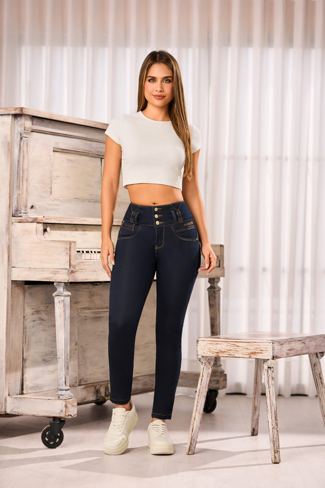 JEAN PUSH UP PRETINA ALTA